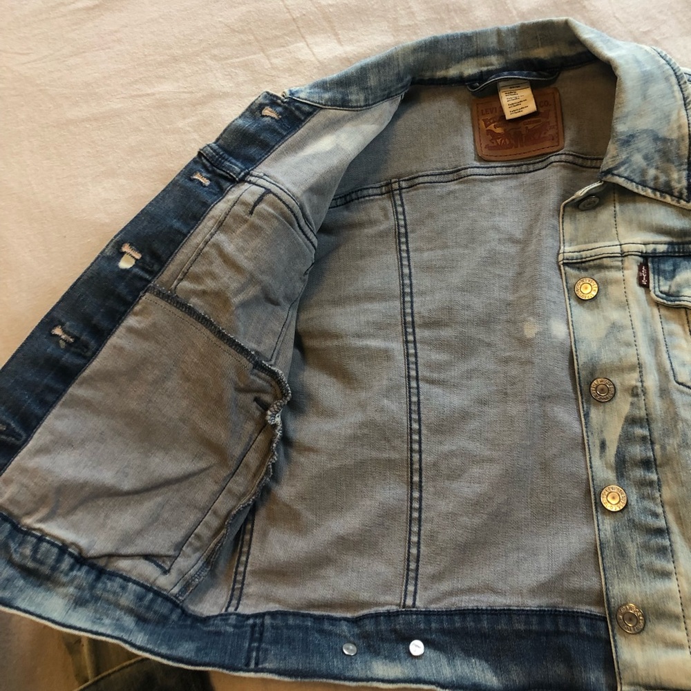 LEVIS Cropped Jean jacket - Picture 6 of 9